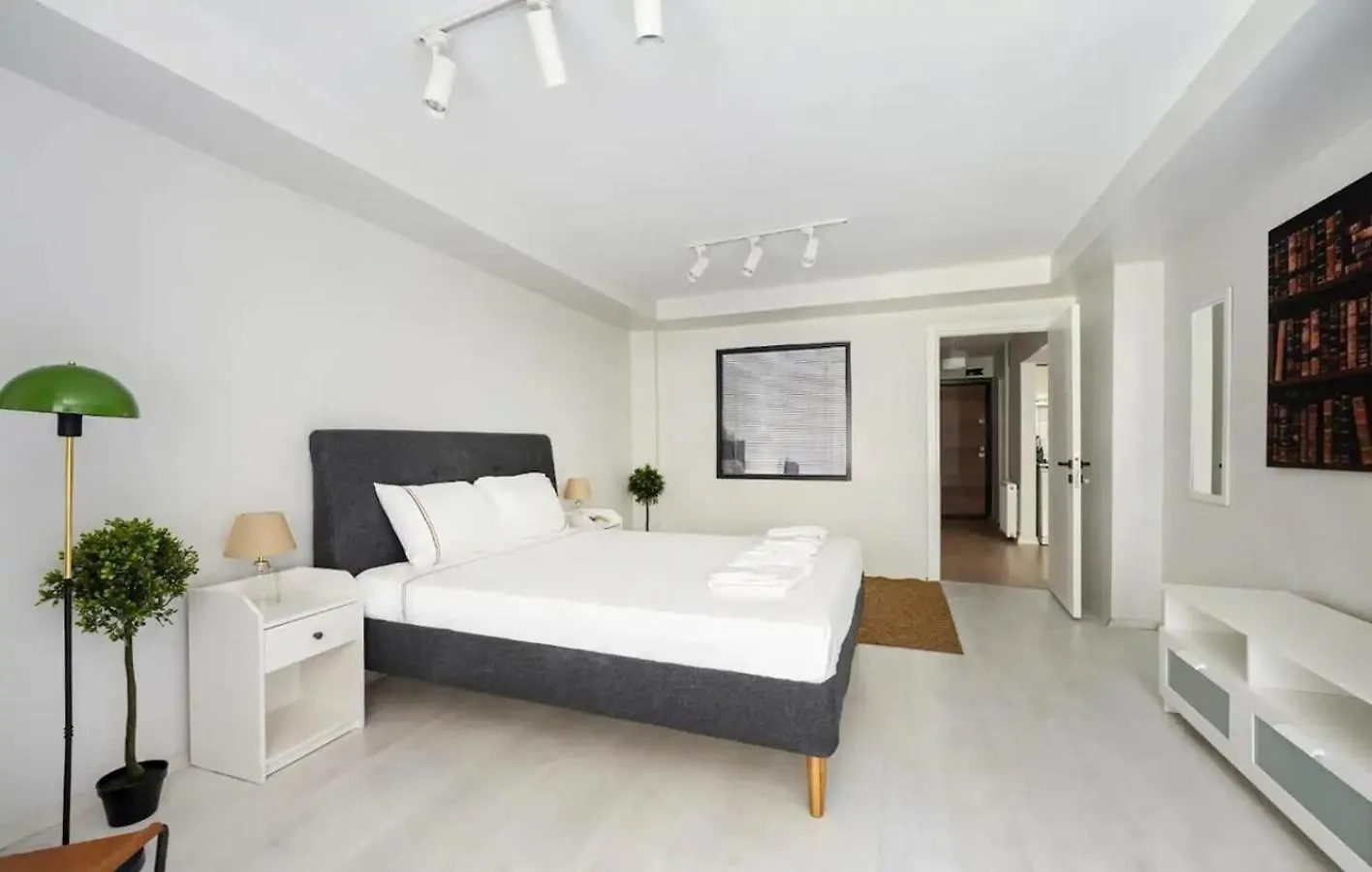 Gorgeous Bright New 2Bd Central Home! #212 Estambul
