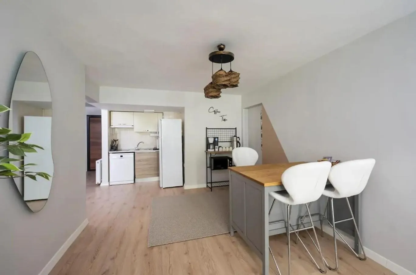Apartamento Gorgeous Bright New 2Bd Central Home! #212 Estambul